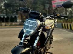 Suzuki Gixxer Dual Disc Dual Tone